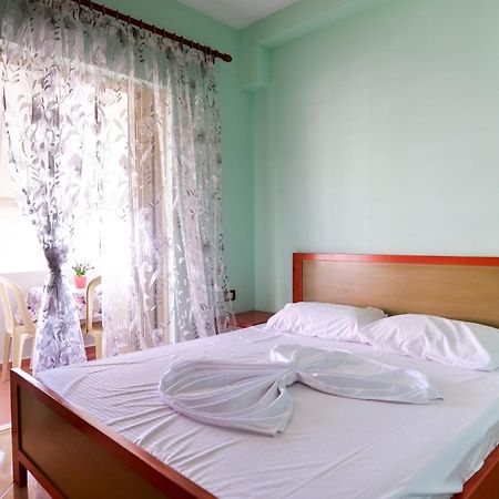 Rei Apartments Sarandë Rom bilde
