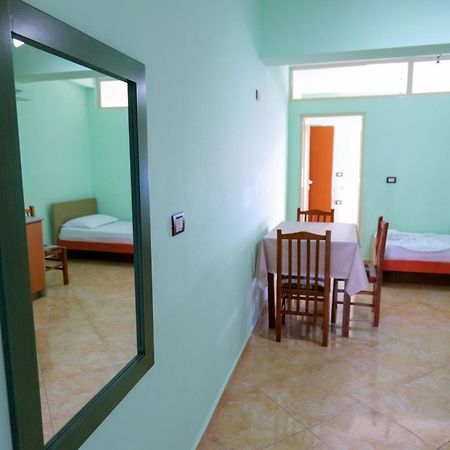 Rei Apartments Sarandë Rom bilde